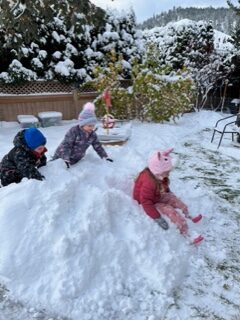 Coronation Montessori kids playing in snow during break